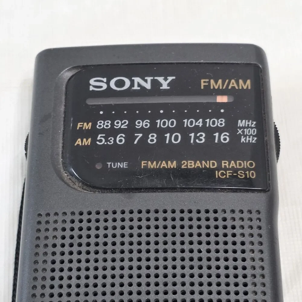 Vintage Sony Am\Fm Handheld Portable Radio ICF-S10